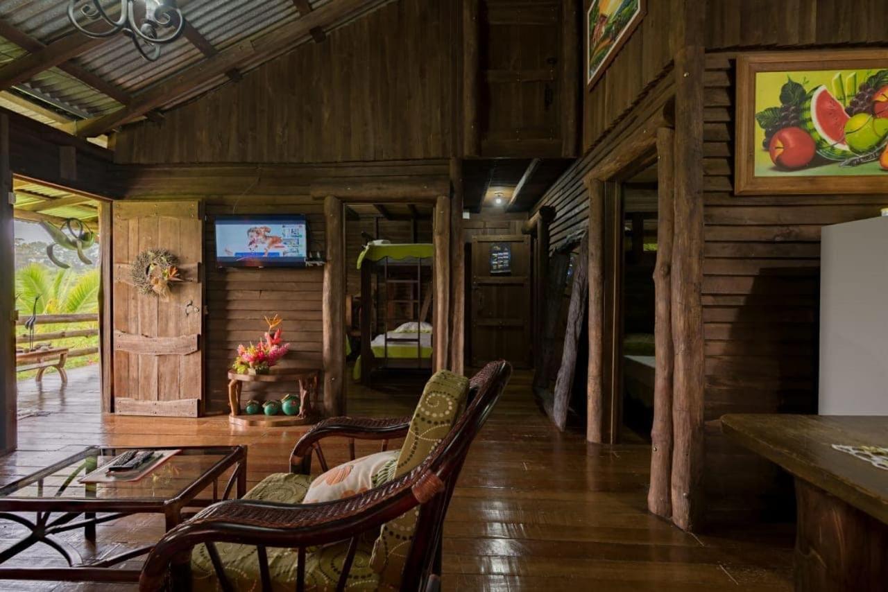 Villa Montanas Del Tenorio Rio Celeste